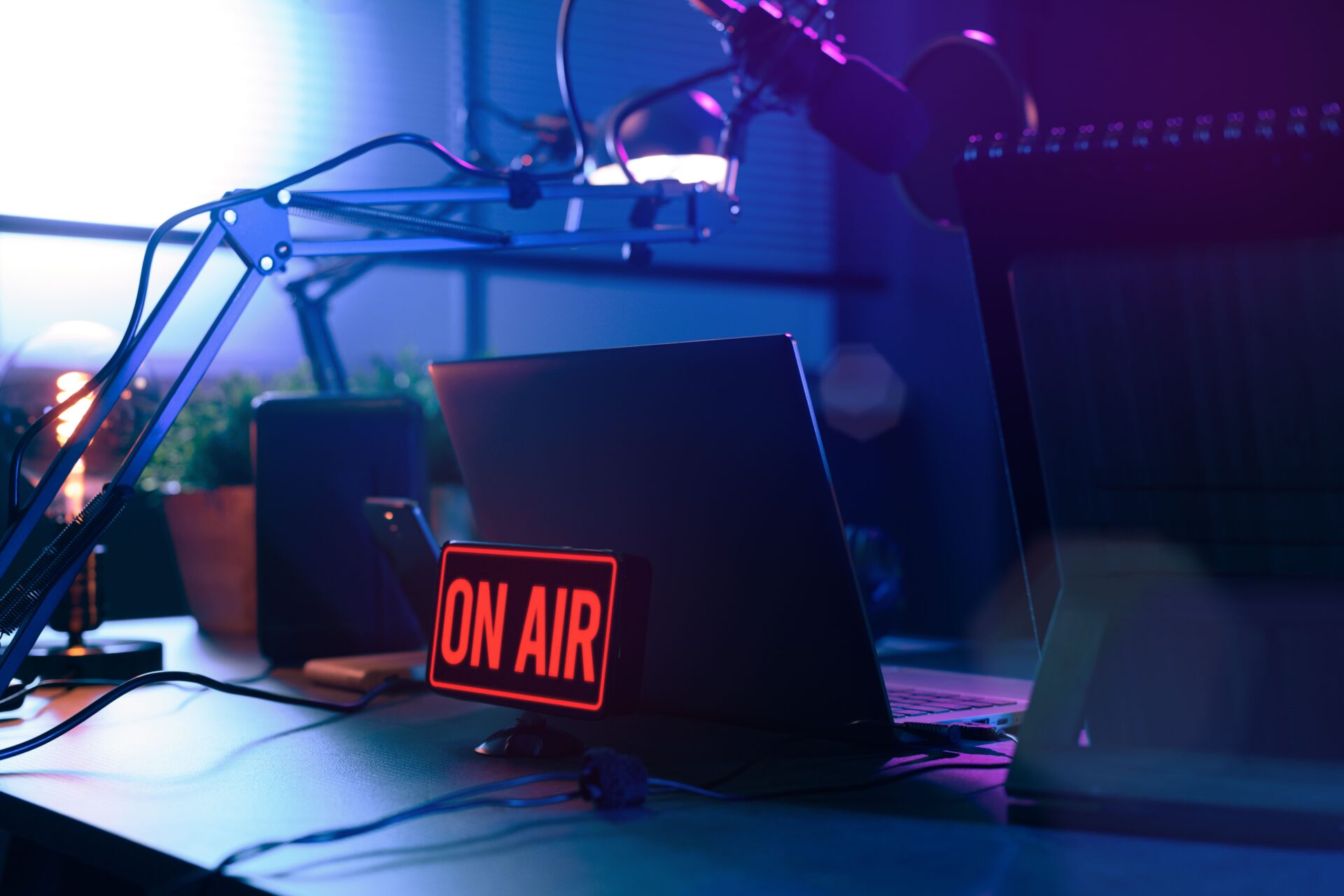 Si no estás en la radio, no despegará tu carrera.