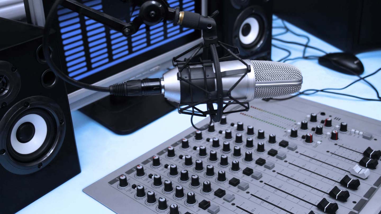 Música o locutores: ¿Qué es más importante?
