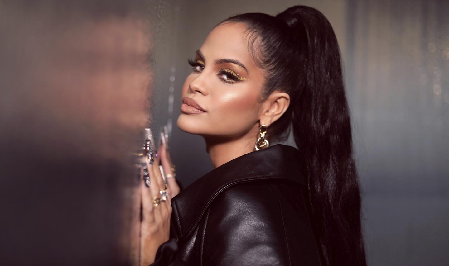 Natti Natasha reúne a Daddy Yankee, Wisin y Yandel en “La última vuelta”