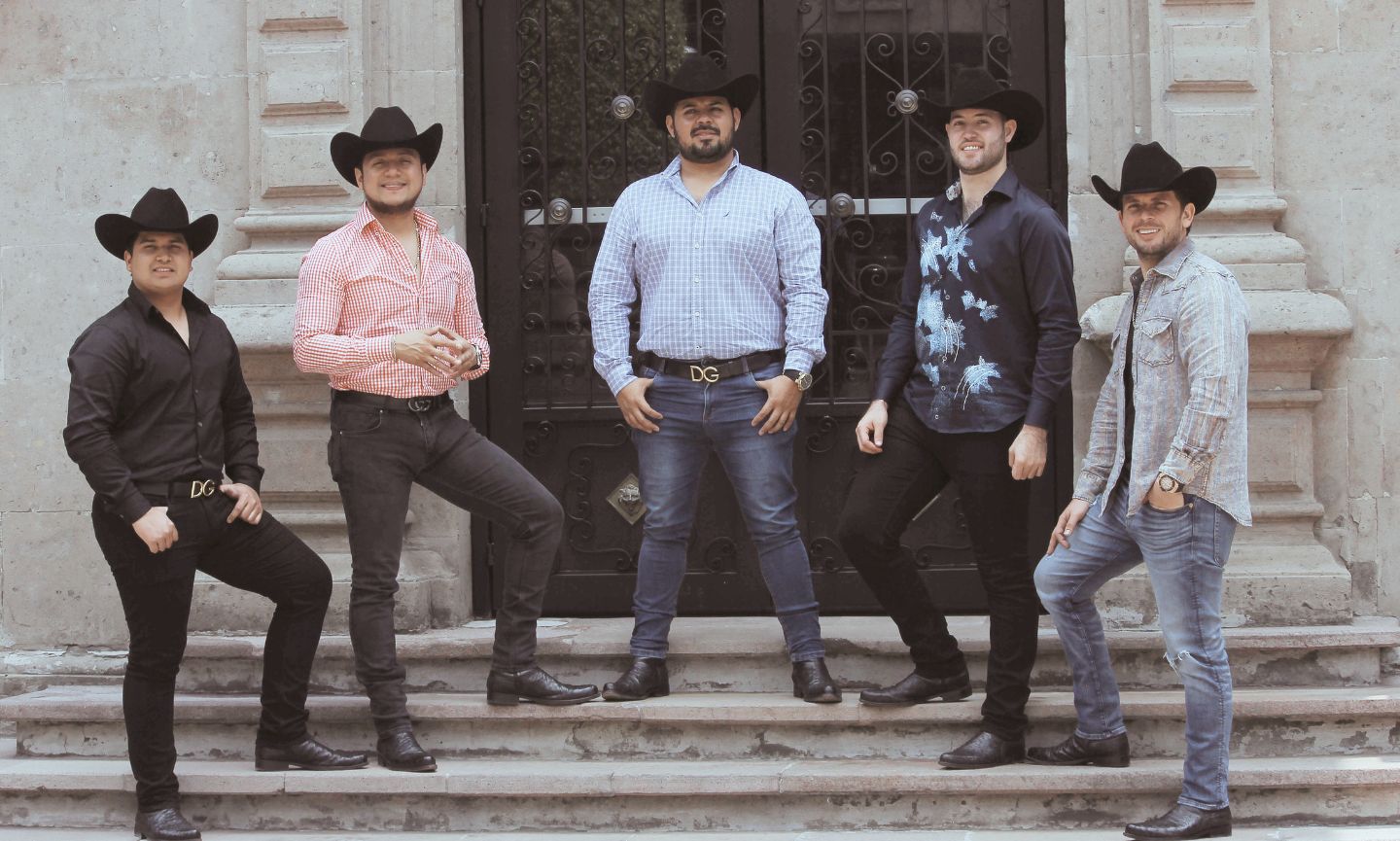 Calibre 50 nos pone a bailar cumbia￼
