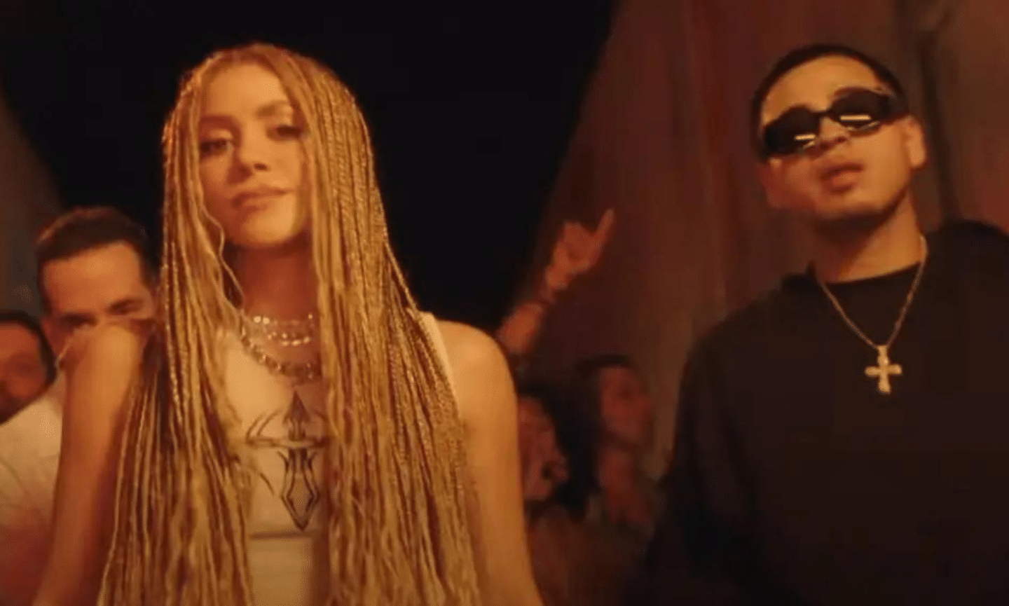 Shakira y Ricky Martin incursionan en el regional mexicano￼